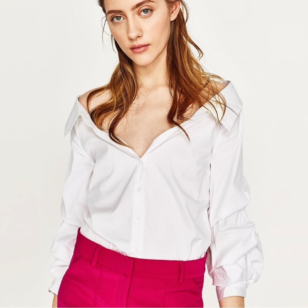 NWT Zara white wide collar button down with ruche sleeves - size small